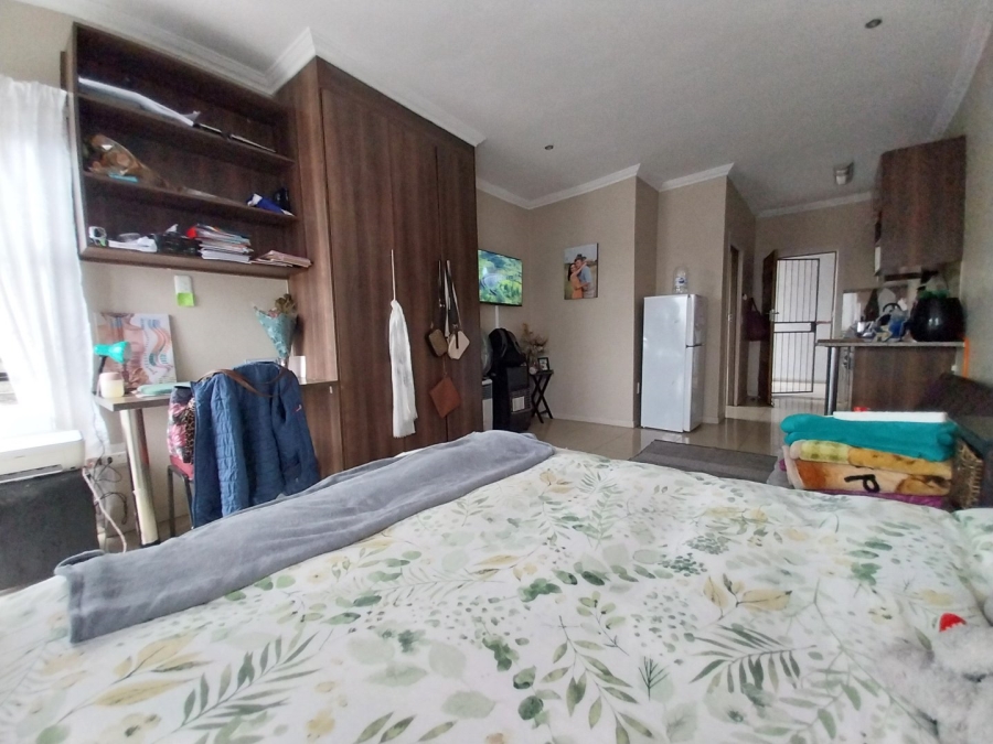 1 Bedroom Property for Sale in Bult West North West